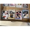 Image 4 : UNAUTHENTIC TRAY OF SPORTS CARDS