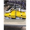 Image 3 : 2 NEW PAIRS OF EASTON DIAMOND LO WFII BASEBALL CLEATS SIZE WOMENS 8 / MENS 7 BLACK