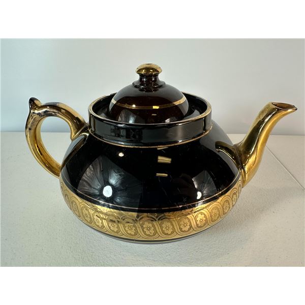 1 Pc Gibson & Sons Late Davenport 'Sevres' Teapot  Black & Gilt