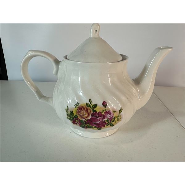 Floral Ceramic Teapot Made in China – 1 Piece