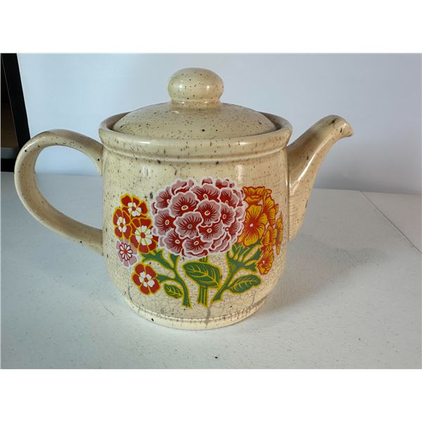 Sadler Staffordshire Floral Teapot – 1 Piece