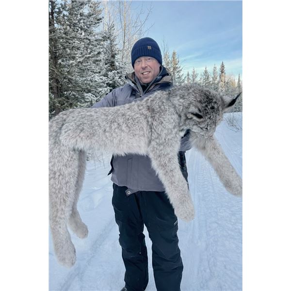 DRIFTWOOD VALLEY: 8-Day/8-Night Trapline Adventure for One Hunter in B.C. - Includes Trophy Fees