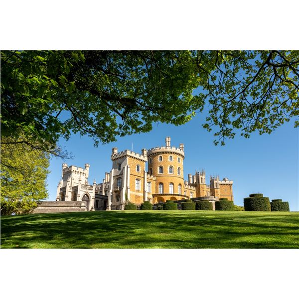 BELVOIR CASTLE:2-Day/3-Night Royal Upland Bird Experience for Eight Hunters and Eight NHs in UK