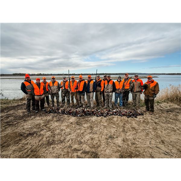 MISSOURI RIVER: 2-Day/3-Night Ring-Necked Pheasant Hunt for Four Hunters in South Dakota