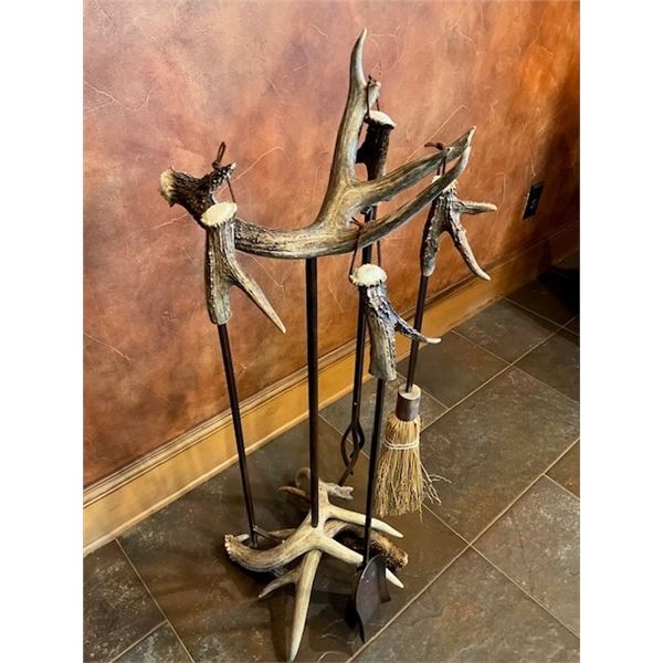 TERRY WILSON ANTLER DESIGN: Whitetail Antler Fireplace Set
