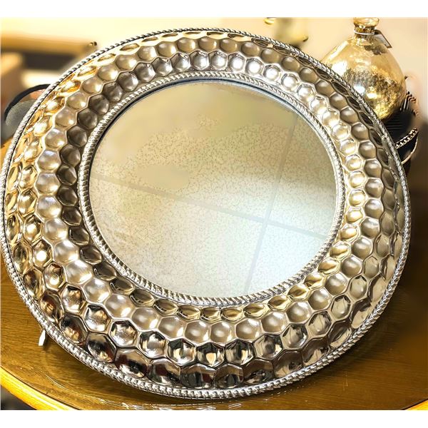 LL COMMITTEE: Glamorous Wall Mirror