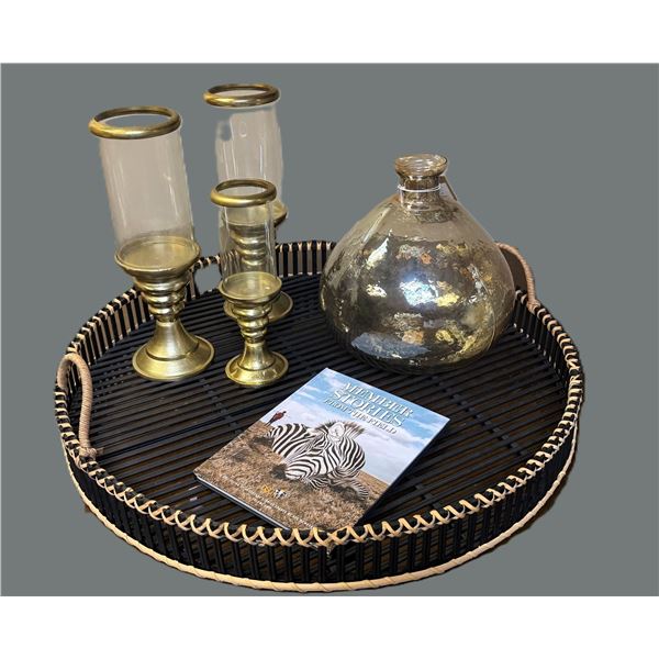 LL COMMITTEE: Coffee Table Decor