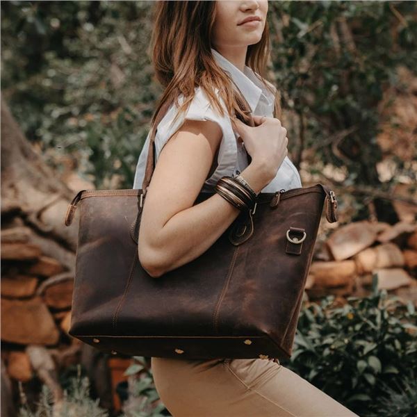 FRIEND OF DSC: Nairobi Leather Holdall