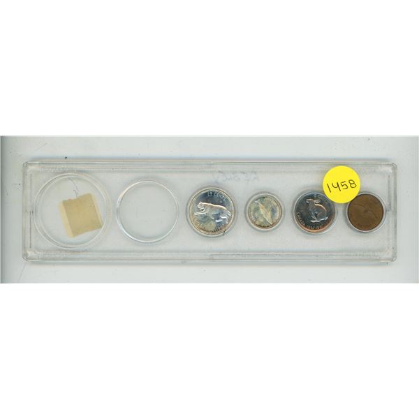 1967 Canada Silver 25 Cents , 10 Cents and 5 , 1 Cents in a plastic case.