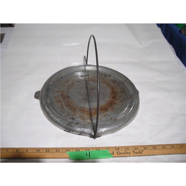 Vintage Super Health Aluminum Griddle w/ Bail Handle.  Made in Canada