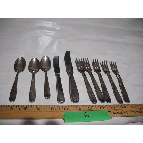 Vintage High Quality Silverplate German Cutlery.   WMF Knives (2), WMF 90 Forks (5), WMF Patent 90 S