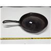 Image 1 : Cast iron frying pan
