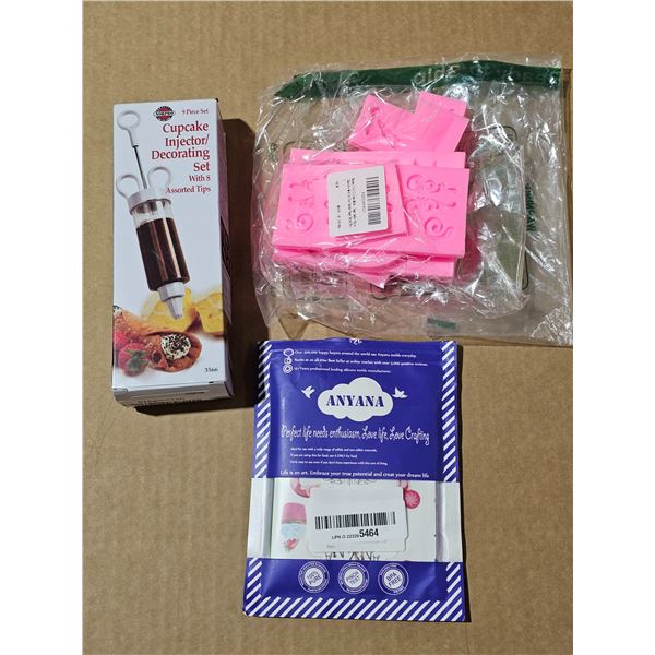 Unused cupcake decorating set and several decorating molds