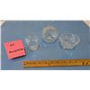 Image 1 : 3 Pinwheel Crystal Dishes