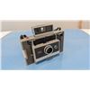 Image 5 : Vintage Polaroid 330 Land Camera with Flash and Case