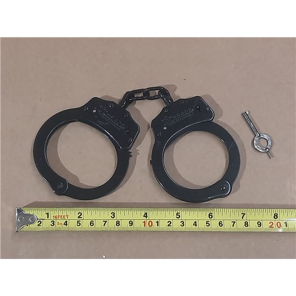Schrade Professionals Handcuff with Key.