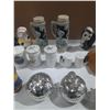 Image 3 : (14) Pair of Salt and Papper Shakers.