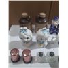 Image 5 : (14) Pair of Salt and Papper Shakers.