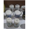 Image 4 : (14) Pair of Salt and Papper Shakers.