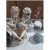 Image 5 : (14) Pair of Salt and Papper Shakers.
