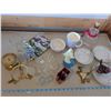 Image 1 : Misc décor pieces - brass stands, saucers, mugs, bear bottle, decorative card holder, bird address b