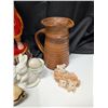 Image 4 : Lot of Misc. Vintage Decor (salt Pepper Shakers, pig on Nest, and etc.)