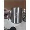 Image 6 : Lot of Thermos, Plastic Glass, Cups, etc.