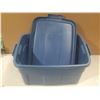 Image 3 : Rubbermaid Tote. (61 X 40.6 X 31.08 cm)