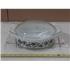 Image 1 : Pyrex Bowl with Lid and Stand.