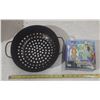 Image 1 : Hannah Montana Glitters and Glows. (Sealed Box) and Grilling Basket. (Greasy)