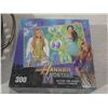 Image 2 : Hannah Montana Glitters and Glows. (Sealed Box) and Grilling Basket. (Greasy)