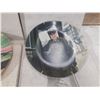 Image 5 : (4) Elvis Presley - Looking at a Legend Plates.