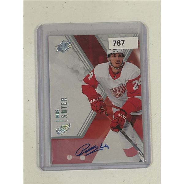 Pius Suter - Autographed Hockey Card