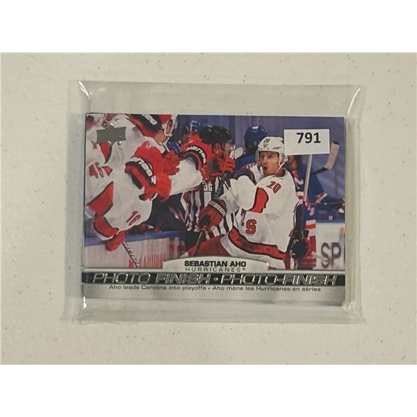 2020-2021 Tim Horton's Photo Finish Insert Set