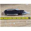 Image 2 : World famous multi tool and case