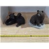 Image 1 : 2 bear statues