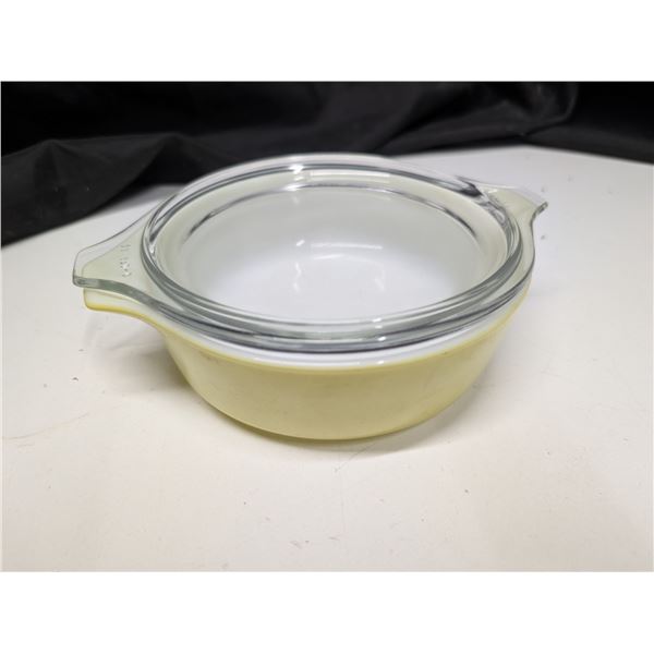 Pyrex 1QT #471 C/W Lid