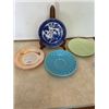 Image 1 : 4 assorted saucers