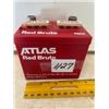 Image 1 : Atlas red brute 9 volt radio