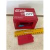 Image 2 : Atlas red brute 9 volt radio