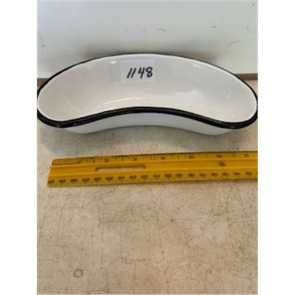 Enamel kidney shaped bowl