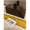 Image 2 : Cast iron dump body- archie or hubley