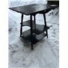 Image 2 : Parlour table