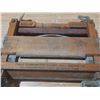 Image 2 : Vintage Manual Laundry Clothes Wringer.