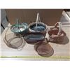 Image 1 : Lot of baskets of different size and colours.