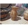 Image 5 : Lot of baskets of different size and colours.
