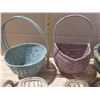 Image 5 : Lot of baskets of different size and colours.