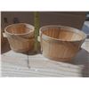 Image 3 : Lot of Small Baskets and Small Miniature Items.