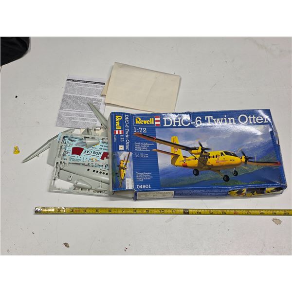 DHC- 6 twin otter model plane- might be complete
