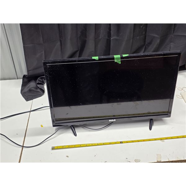RCA tv with remote- 21" screen- works